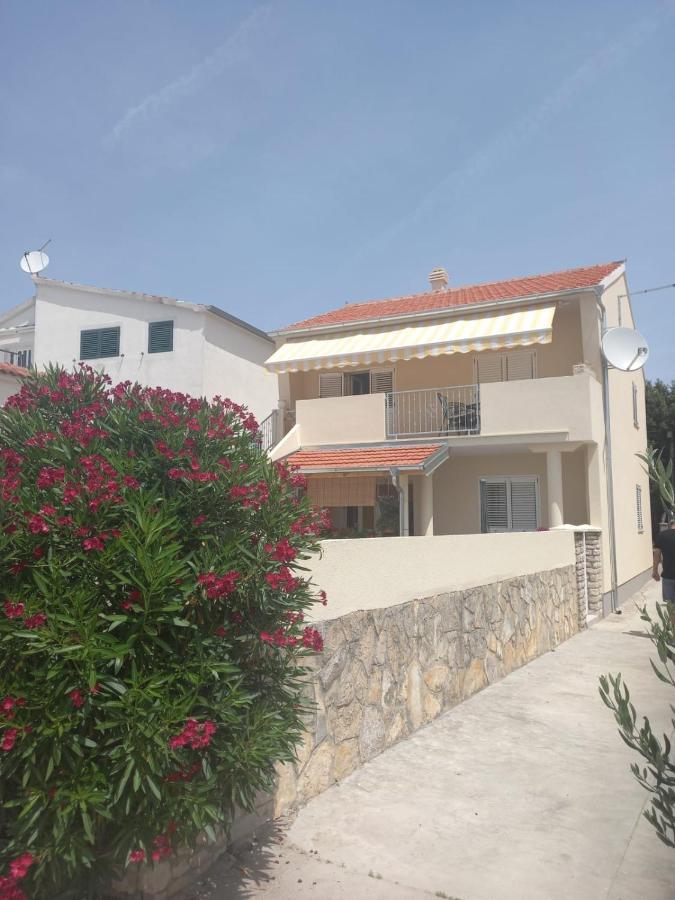 Apartman Rebeka يزيرا المظهر الخارجي الصورة