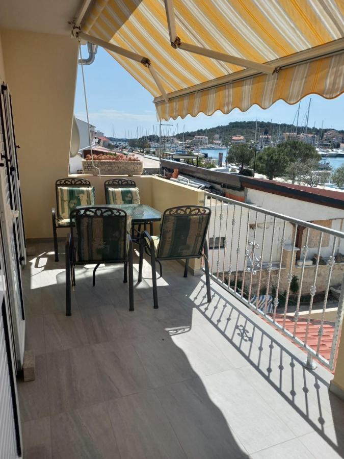 Apartman Rebeka يزيرا المظهر الخارجي الصورة